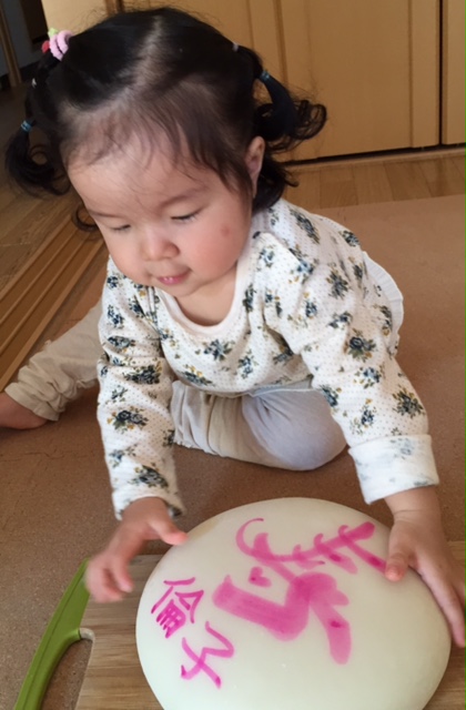 一升餅でお祝いされたカワイイお写真（４）